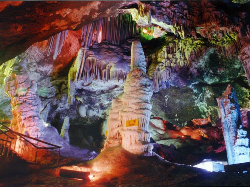 鸡冠洞-天然奇观