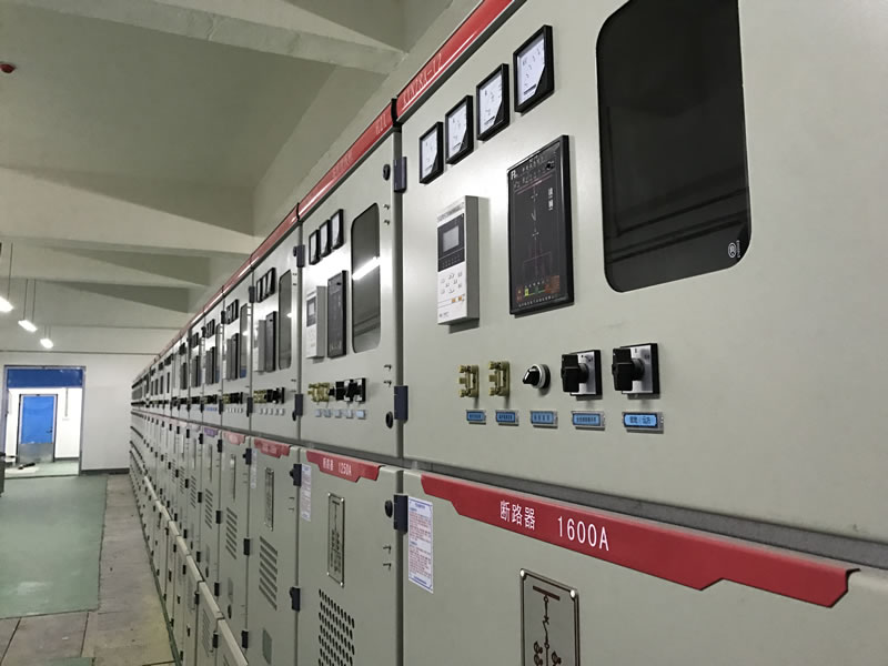 名门世家配电工程现场图1